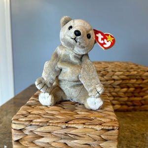 VINTAGE BANIE BABY ALMOND